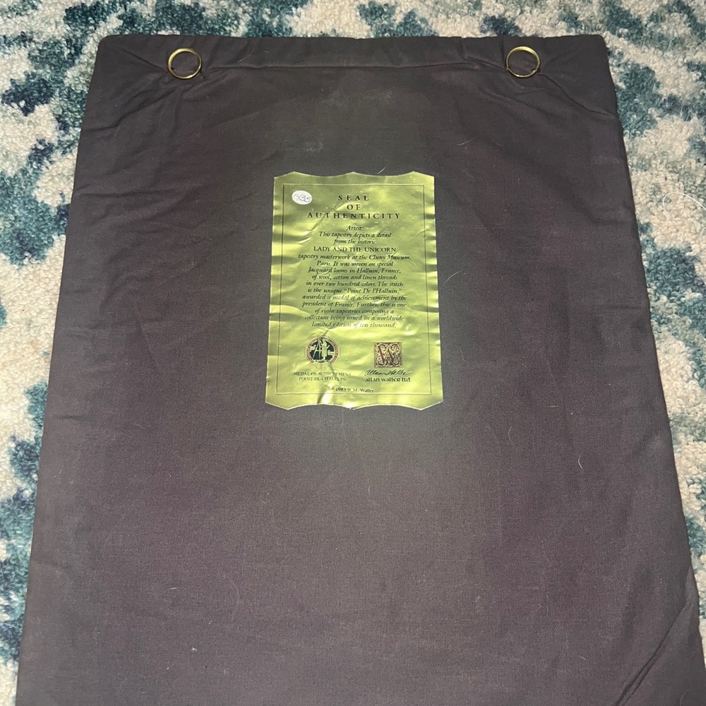 Vintage Lady and unicorn tapestry bunny - Picture 2 of 3